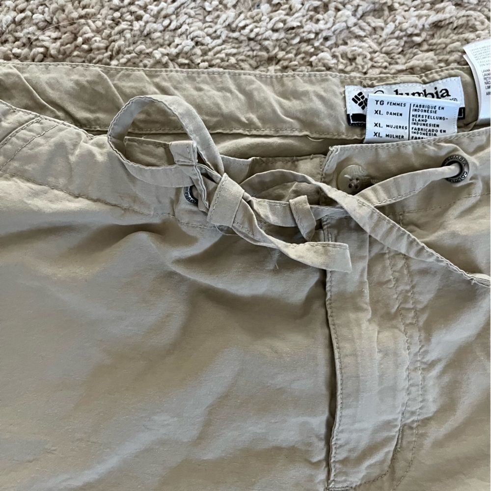Columbia Drawstring Khaki Shorts Size Large - Picture 2 of 5